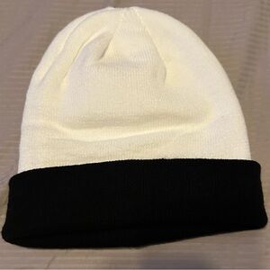 The Nightmare Before Christmas white and black beanie OneSize